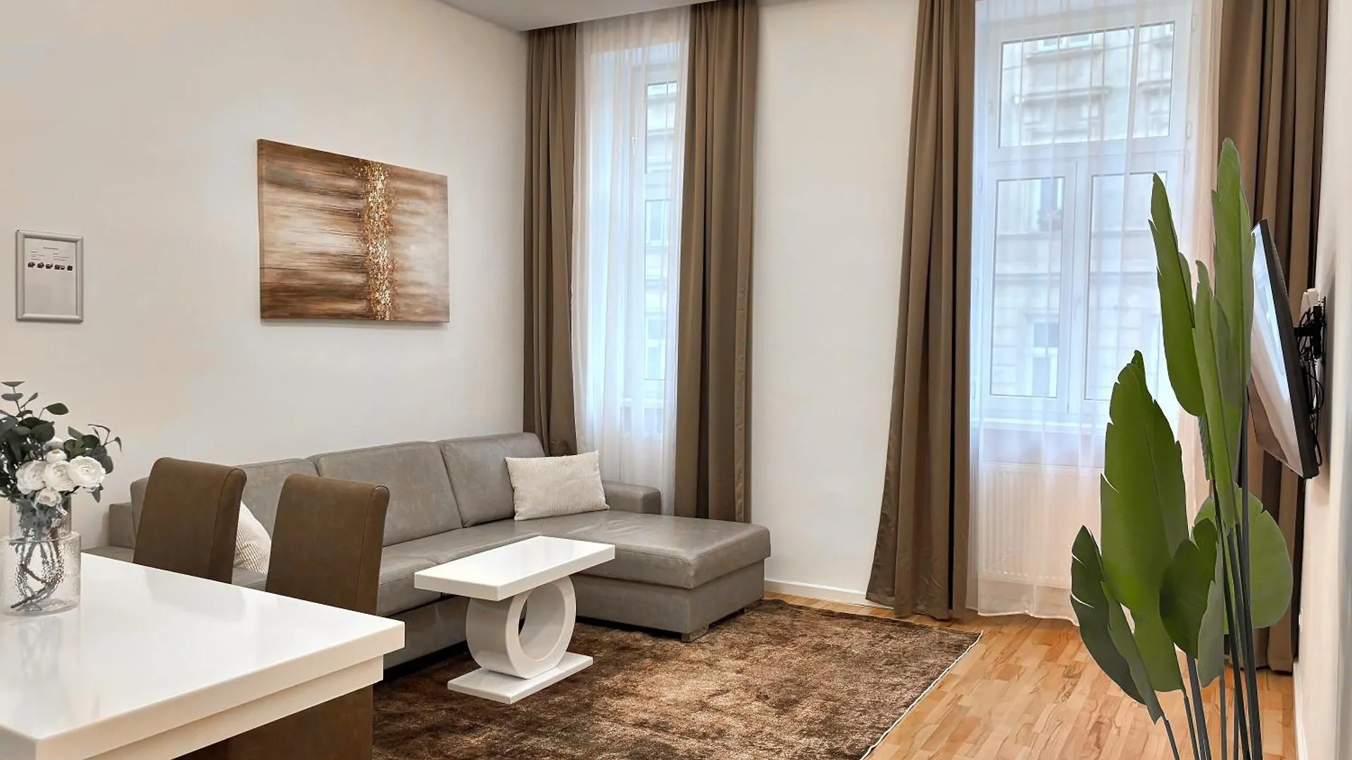 Close To Schoenbrunn I Bright Flat, Fast Wifi location
