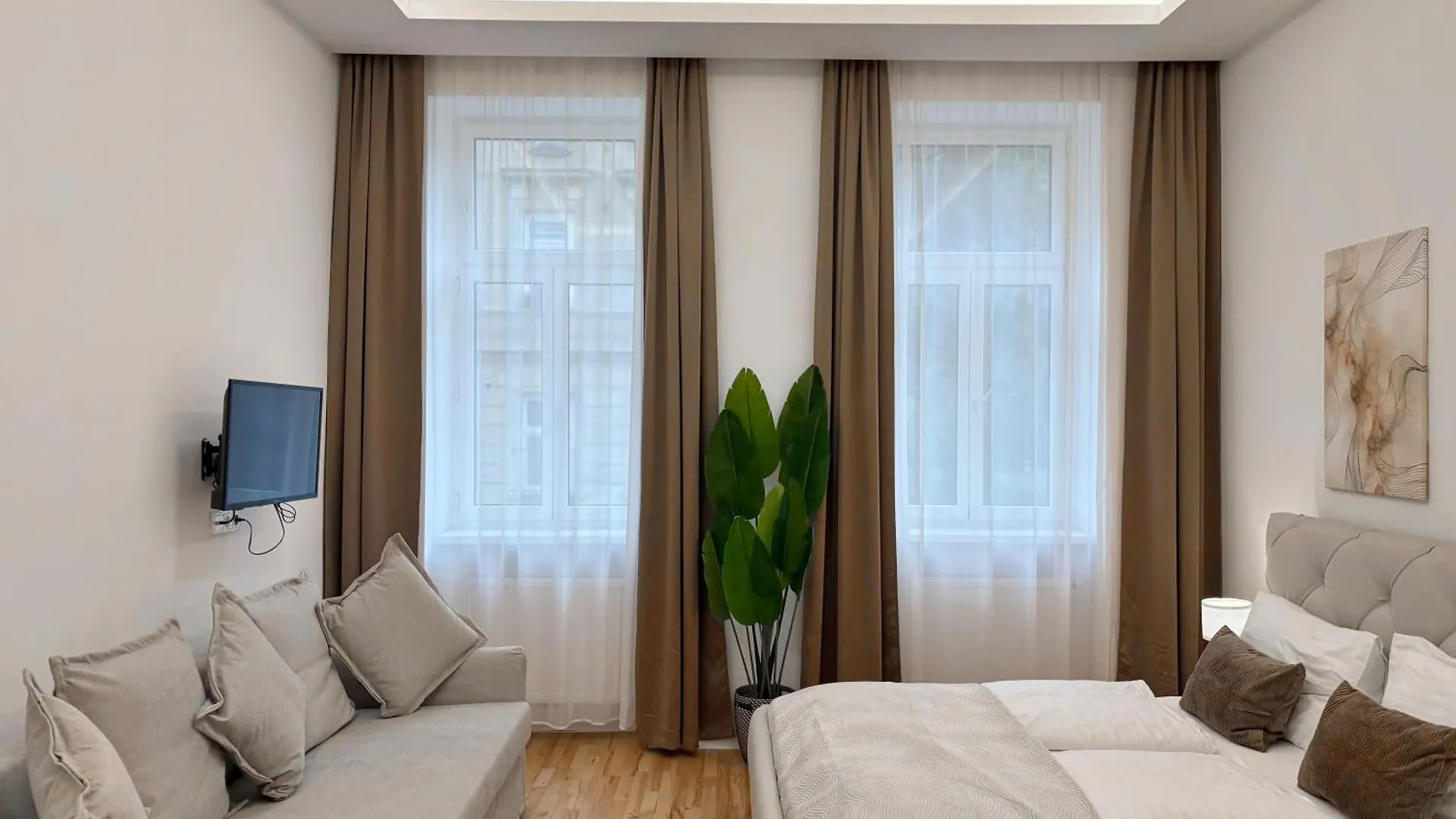 Close To Schoenbrunn I Bright Flat, Fast Wifi Vienna