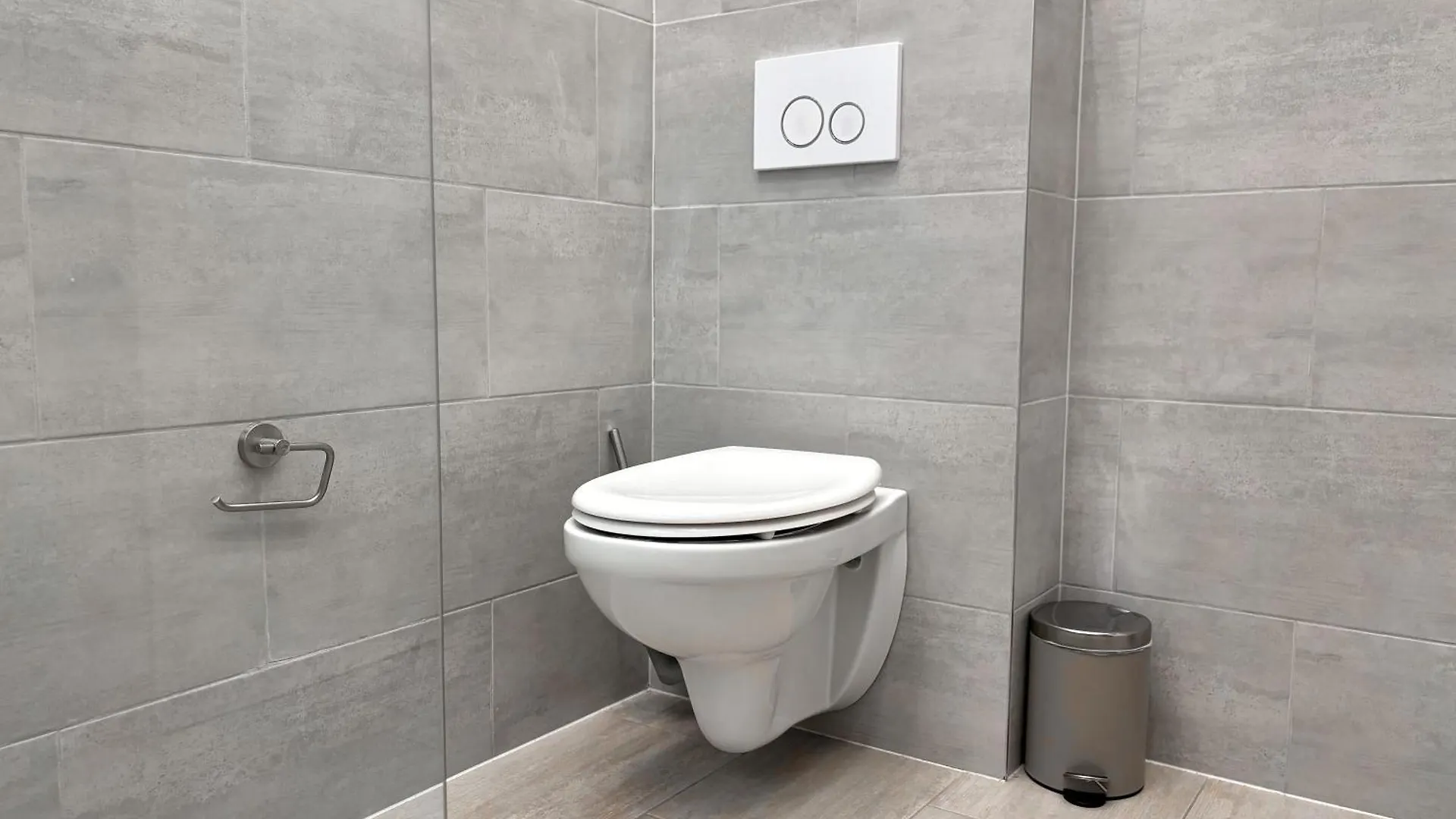 Close To Schoenbrunn I Bright Flat, Fast Wifi Vienna Apartment